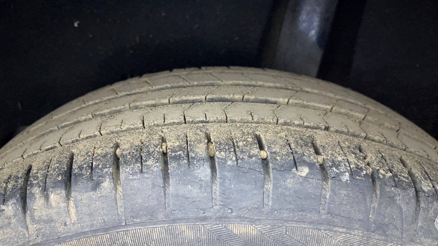 Used 2020 Maruti Suzuki Baleno Zeta Petrol Manual tyres LEFT REAR TYRE TREAD VIEW