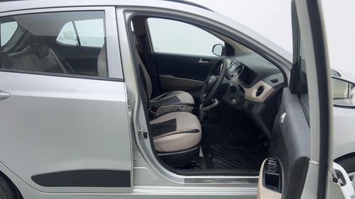 Used 2016 Hyundai Grand i10 Sportz 1.2 Kappa VTVT Petrol Manual interior RIGHT SIDE FRONT DOOR CABIN VIEW
