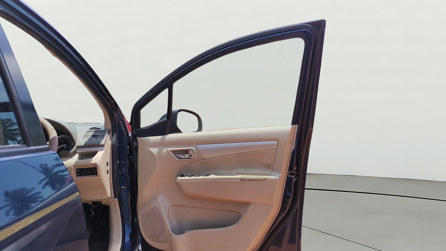 Used 2016 Maruti Suzuki Ertiga VXI Petrol Manual interior RIGHT FRONT DOOR OPEN VIEW