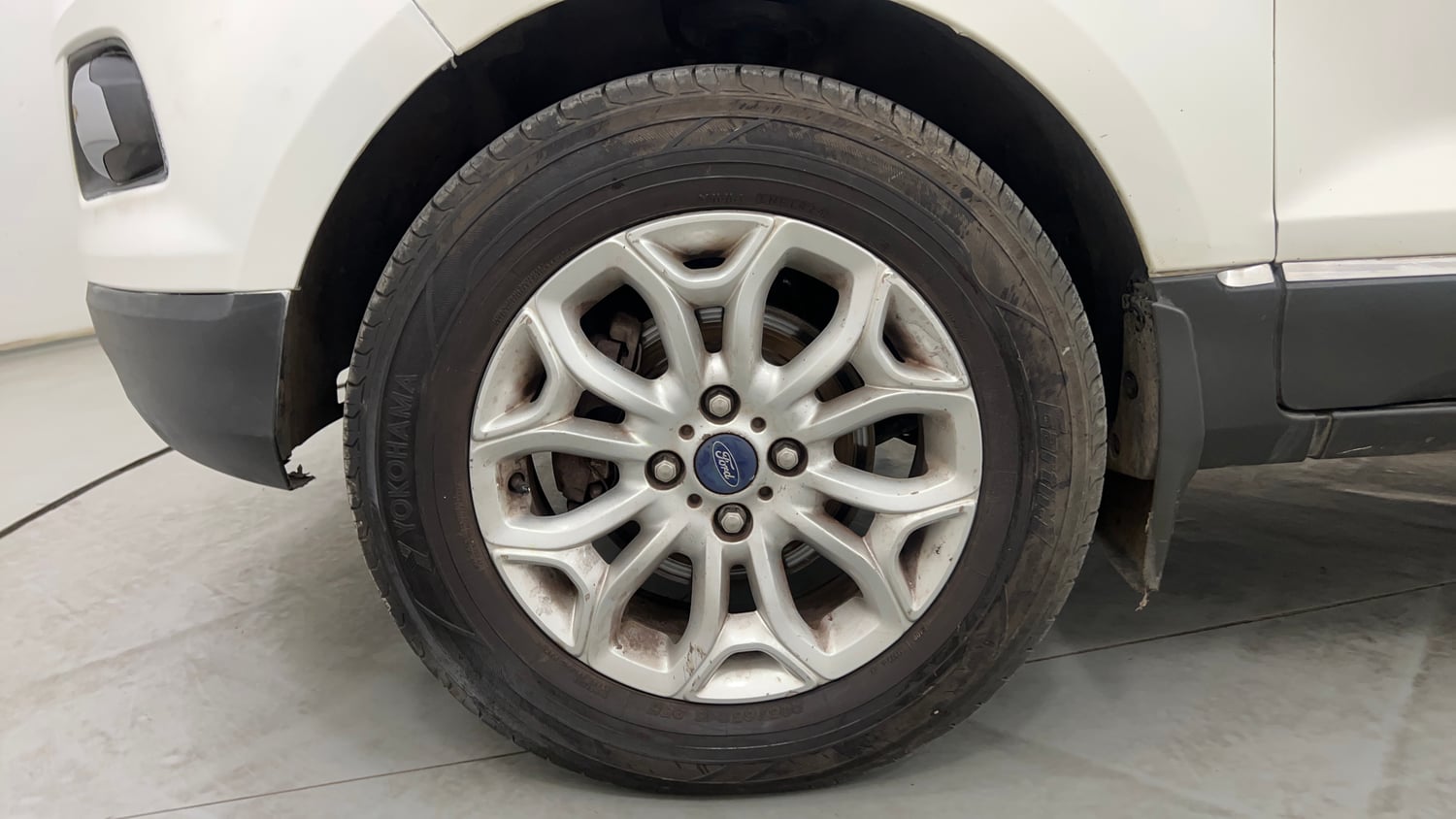 Used 2015 Ford EcoSport Titanium 1.5 TDCi (Opt) Diesel Manual tyres LEFT FRONT TYRE RIM VIEW