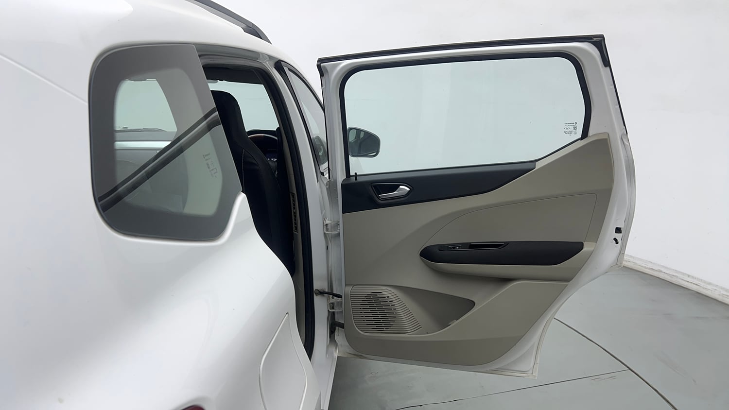 Used 2020 Renault Triber RXZ Petrol Manual interior RIGHT REAR DOOR OPEN VIEW