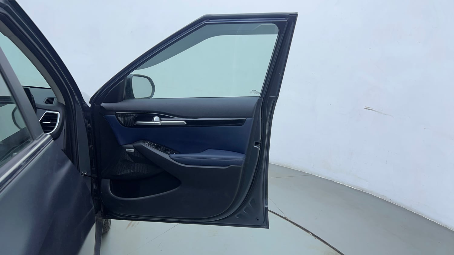 Used 2022 Kia Seltos X Line 1.5 Diesel AT Diesel Automatic interior RIGHT FRONT DOOR OPEN VIEW
