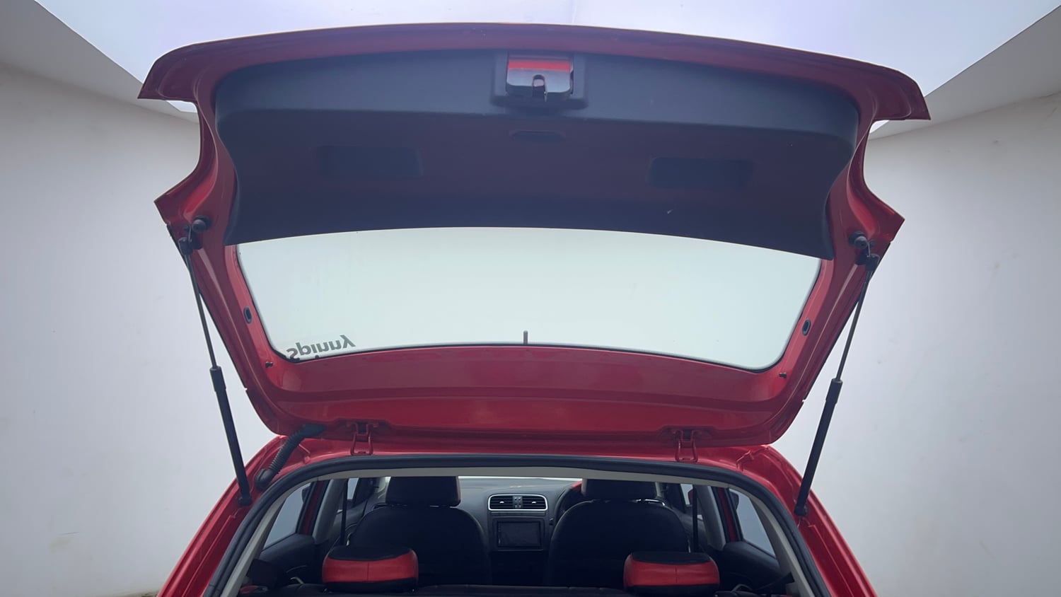 Used 2019 Volkswagen Polo Trendline 1.0L (P) Petrol Manual interior DICKY DOOR OPEN VIEW