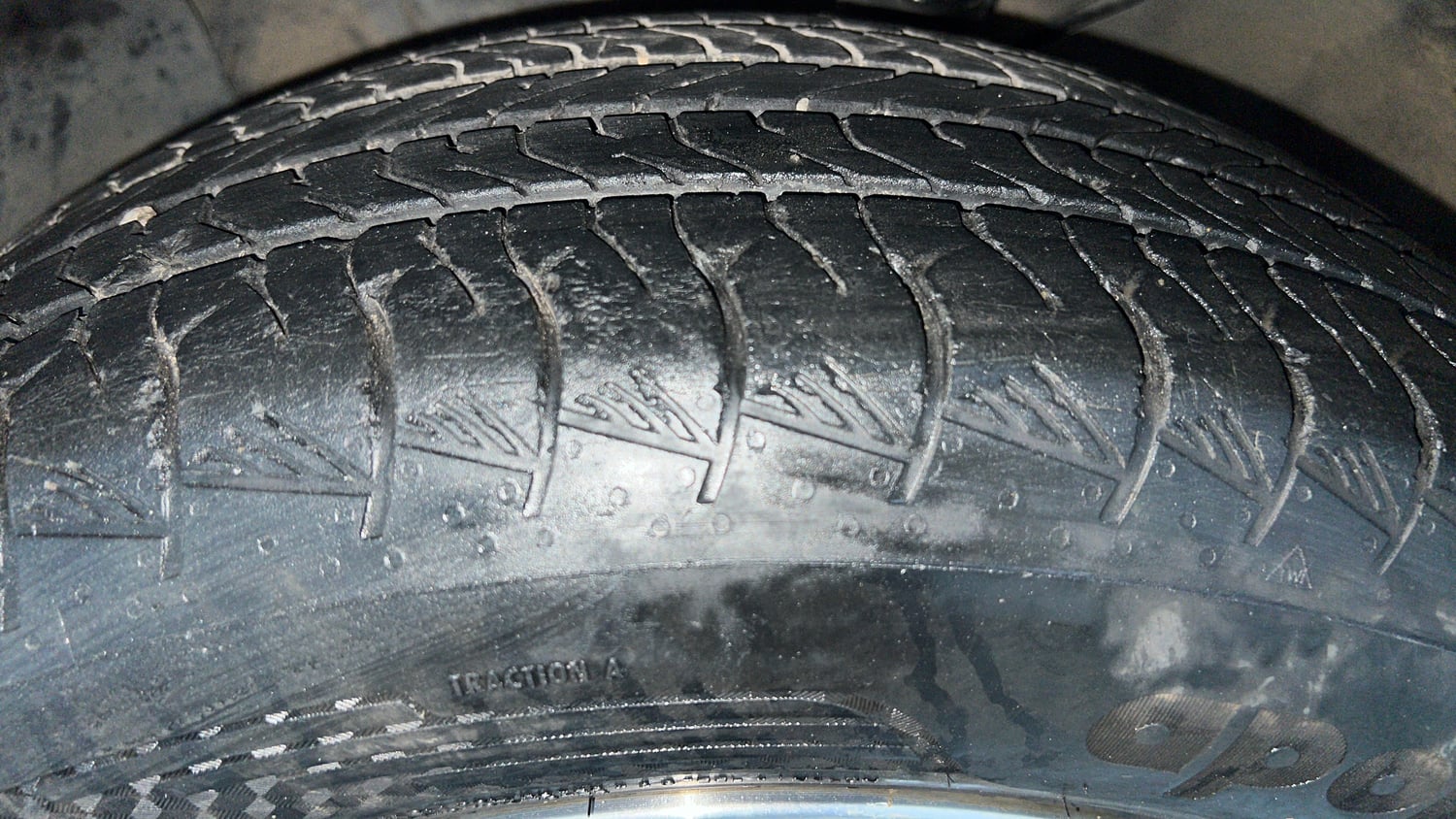 Used 2017 Hyundai Creta 1.6 SX Plus AT Petrol Petrol Automatic tyres LEFT FRONT TYRE TREAD VIEW