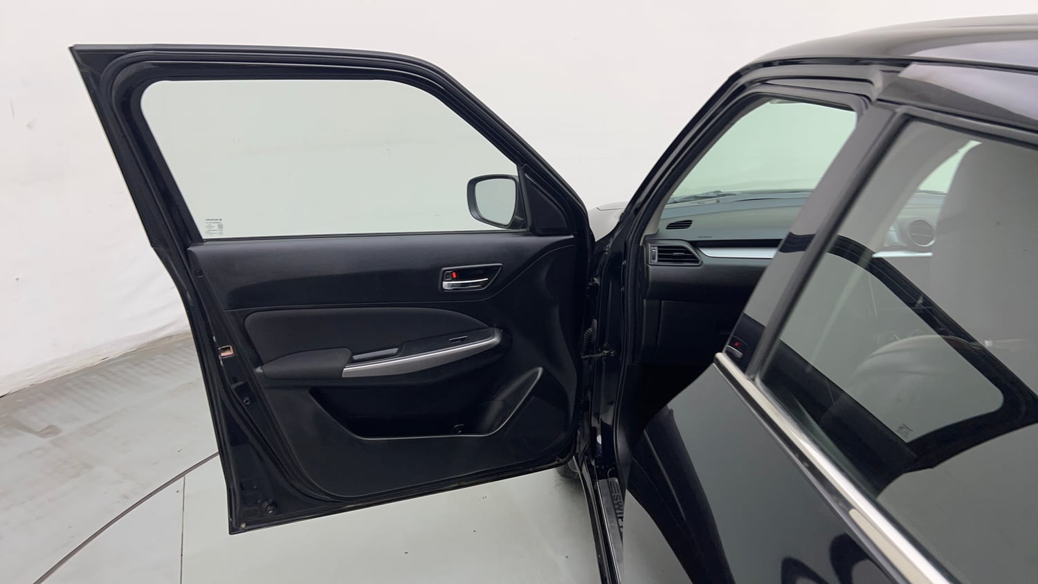 Used 2023 Maruti Suzuki Swift ZXi Petrol Manual interior LEFT FRONT DOOR OPEN VIEW