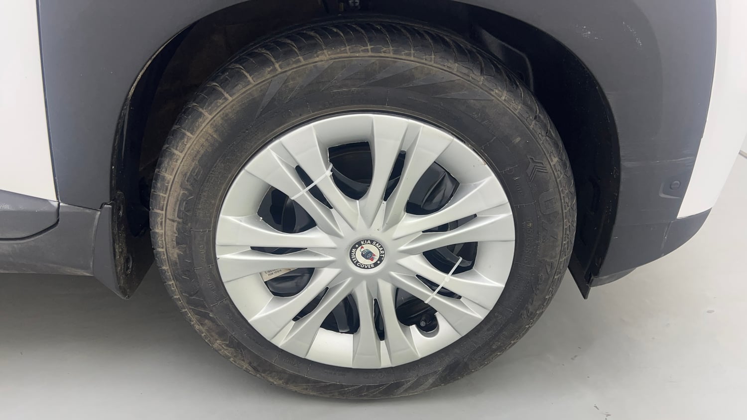 Used 2025 Hyundai Exter SX Tech 1.2 HY-CNG DUO MT Cng Manual tyres RIGHT FRONT TYRE RIM VIEW