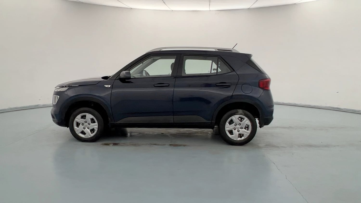 Used 2020 Hyundai Venue S 1.4 CRDi Diesel Manual exterior LEFT SIDE VIEW
