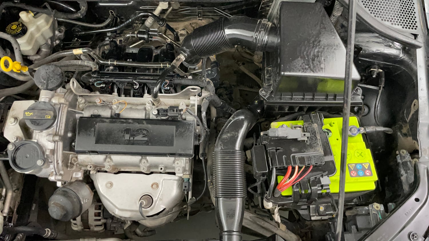 Used 2016 Volkswagen Ameo Highline1.2L (P) Petrol Manual engine ENGINE LEFT SIDE VIEW