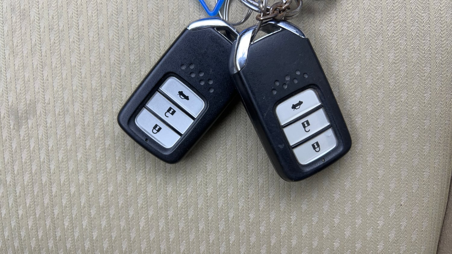 Used 2017 Honda City V Petrol Petrol Manual extra CAR KEY VIEW