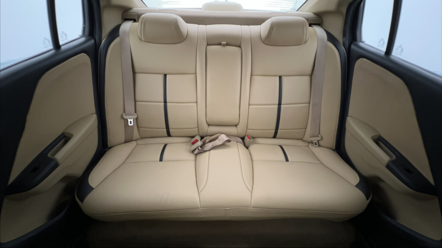 Used 2017 Honda City V CVT Petrol Petrol Automatic interior REAR SEAT CONDITION VIEW