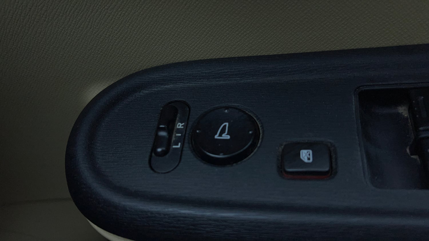 Used 2014 Honda Amaze 1.2 S i-VTEC Petrol Manual top_features Adjustable ORVM