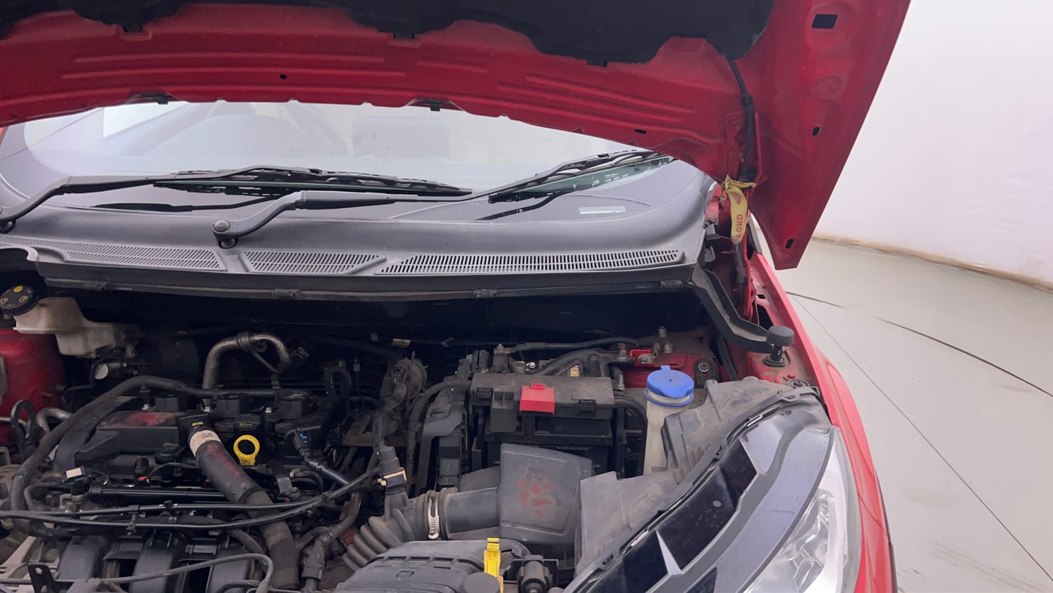 Used 2021 Ford EcoSport Titanium Plus 1.5L Ti-VCT AT Petrol Automatic engine ENGINE LEFT SIDE HINGE & APRON VIEW