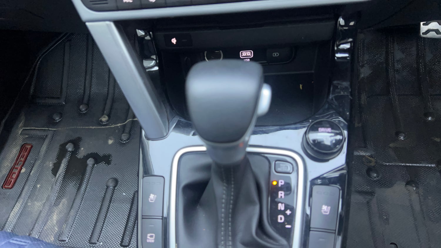 Used 2022 Kia Seltos X Line 1.5 Diesel AT Diesel Automatic interior GEAR  KNOB VIEW