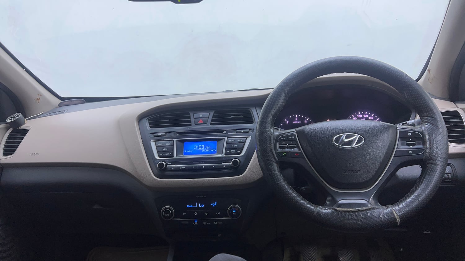 Used 2015 Hyundai Elite i20 Asta 1.4 CRDI Diesel Manual interior DASHBOARD VIEW