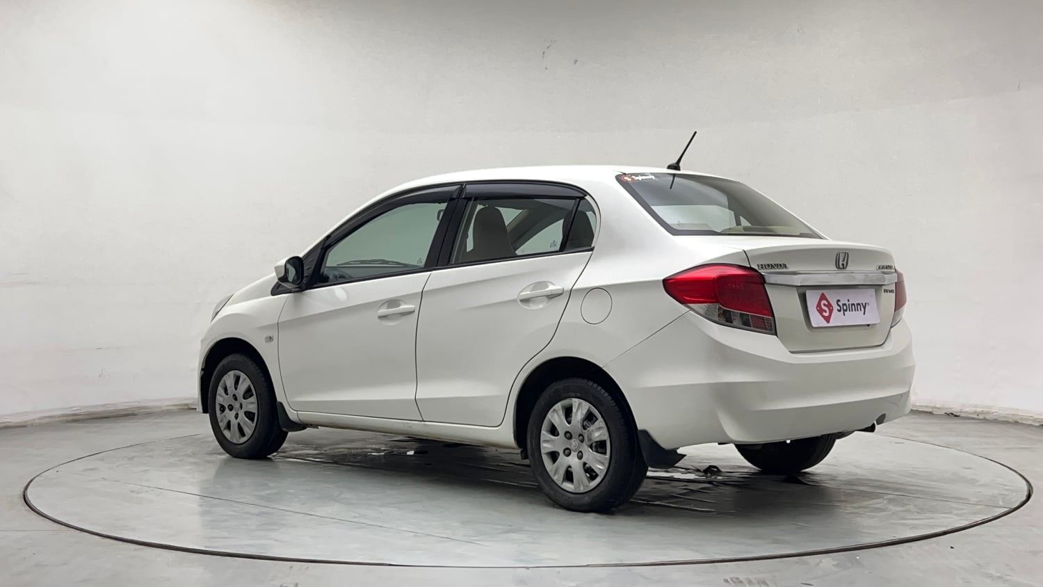 Used 2014 Honda Amaze 1.2 S i-VTEC Petrol Manual exterior LEFT REAR CORNER VIEW