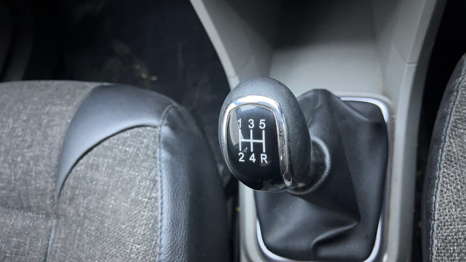 Used 2018 Tata Tiago Revotron XZ Petrol Manual interior GEAR  KNOB VIEW