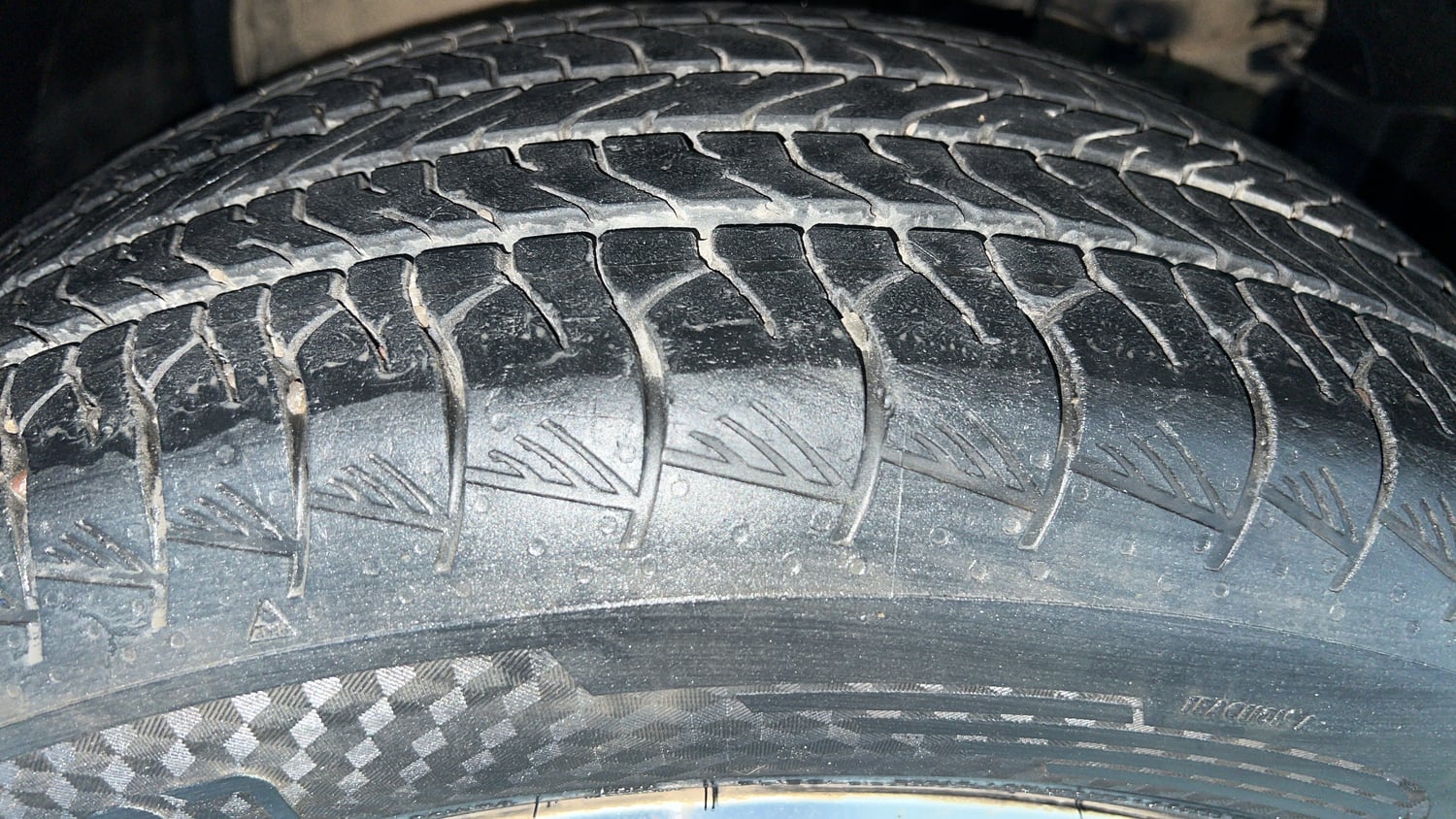 Used 2024 Maruti Suzuki Grand Vitara Delta Smart Hybrid Petrol Manual tyres RIGHT FRONT TYRE TREAD VIEW