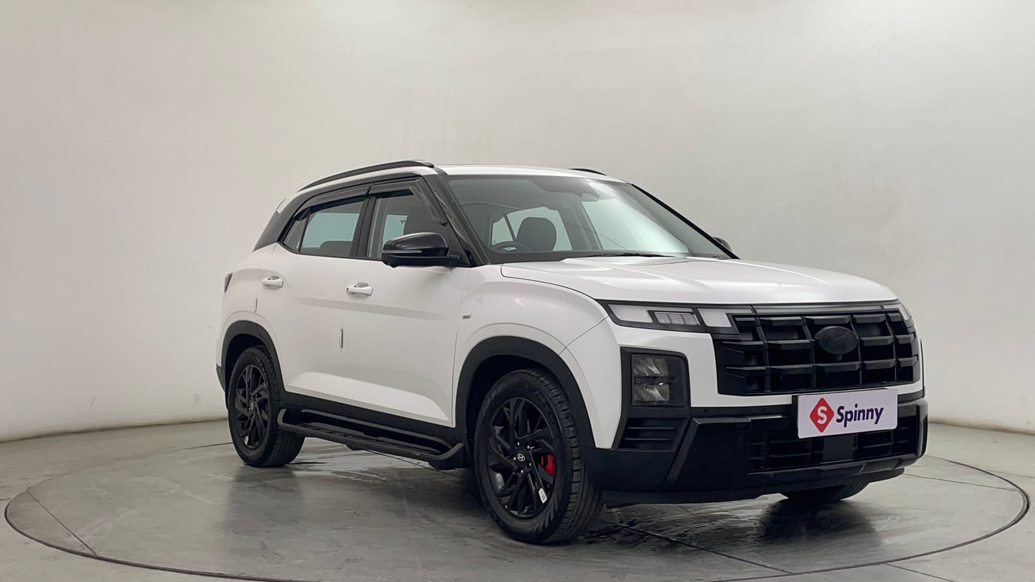 Used 2024 Hyundai Creta SX (O) 1.5 Petrol IVT Knight Petrol Automatic exterior RIGHT FRONT CORNER VIEW