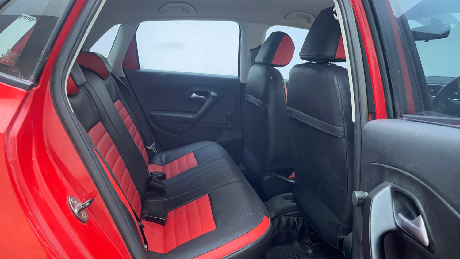 Used 2019 Volkswagen Polo Trendline 1.0L (P) Petrol Manual interior RIGHT SIDE REAR DOOR CABIN VIEW