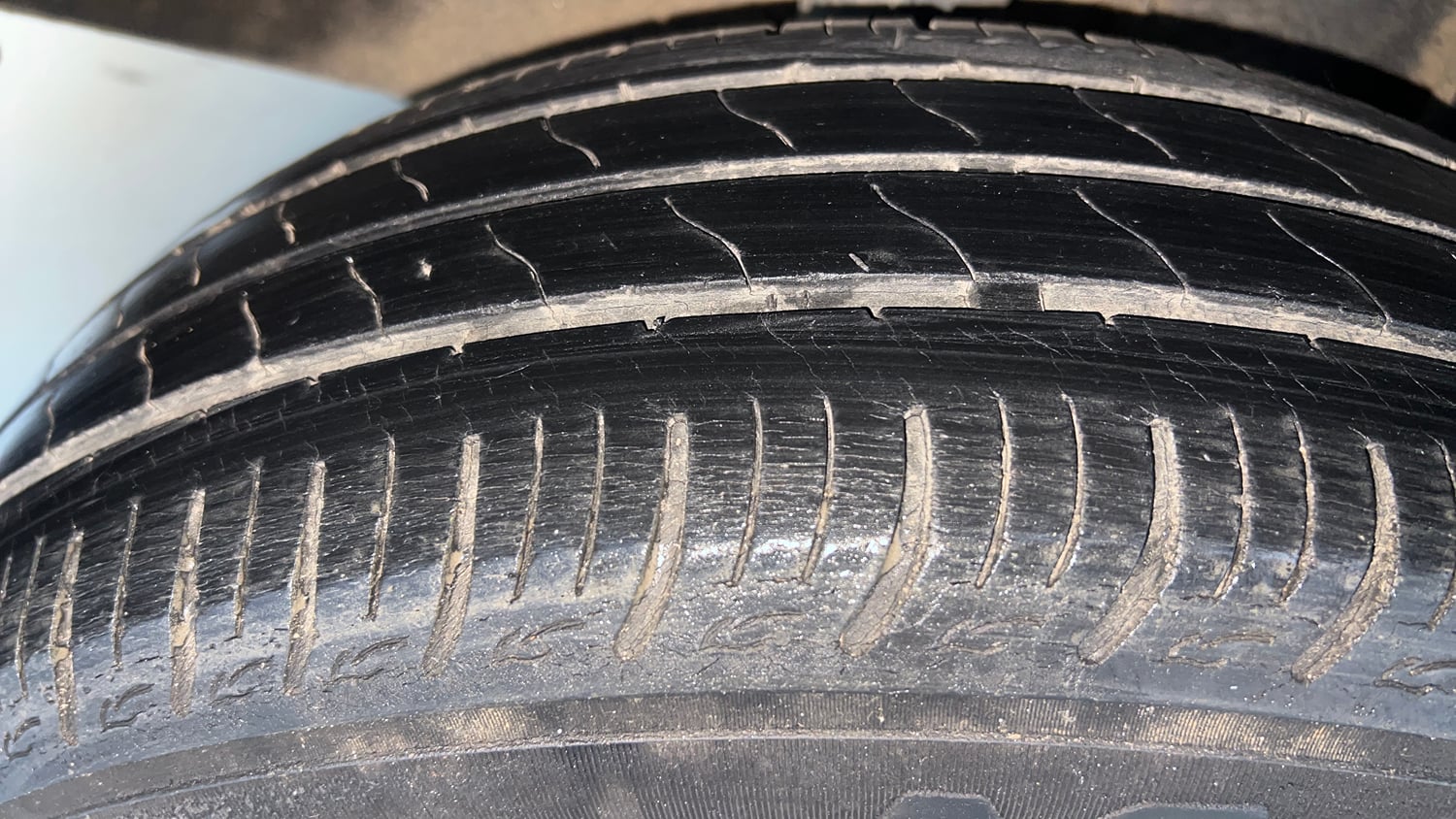 Used 2020 Renault Triber RXZ Petrol Manual tyres RIGHT REAR TYRE TREAD VIEW