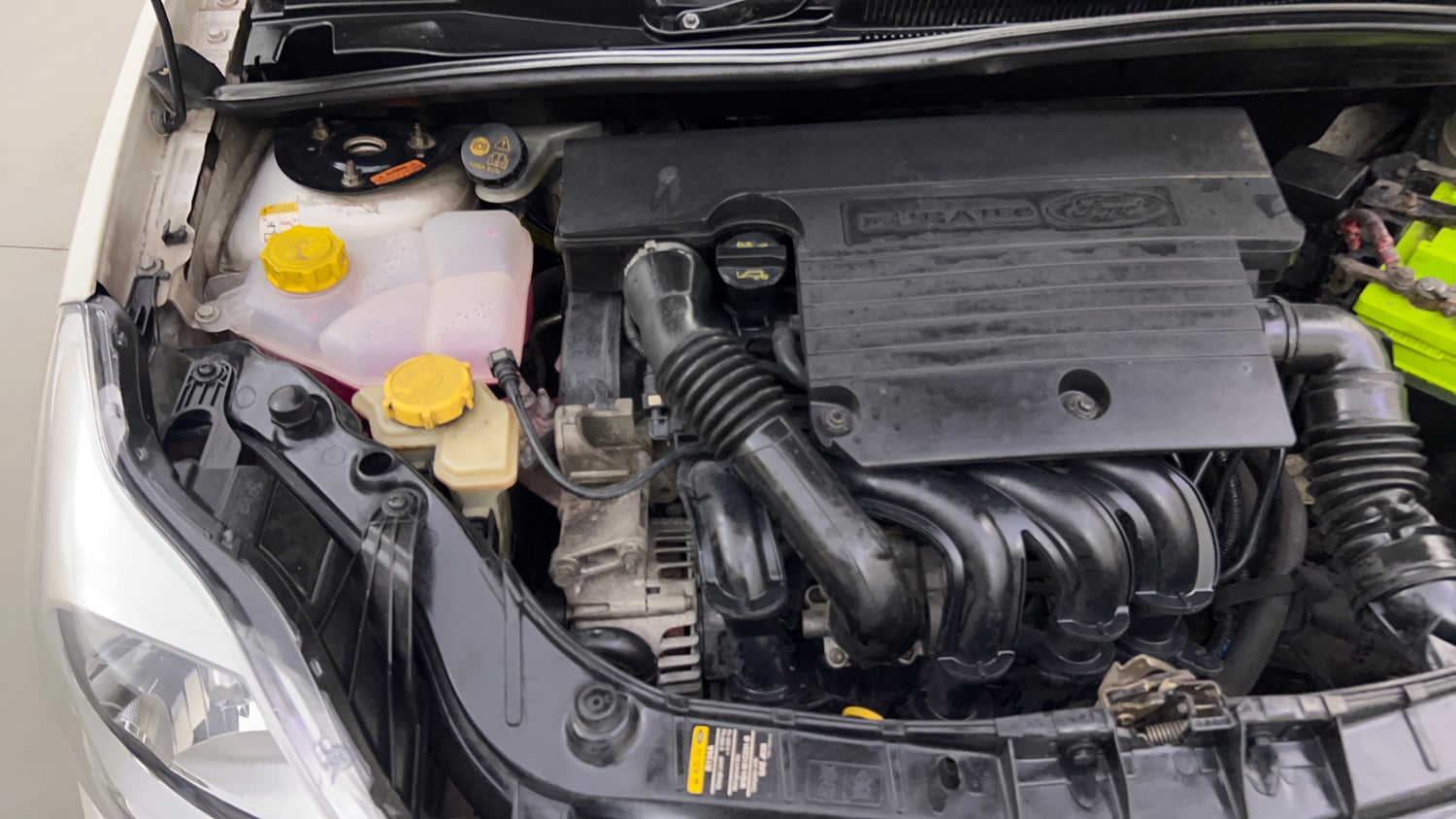 Used 2013 Ford Figo Duratec Petrol Titanium 1.2 Petrol Manual engine ENGINE RIGHT SIDE VIEW