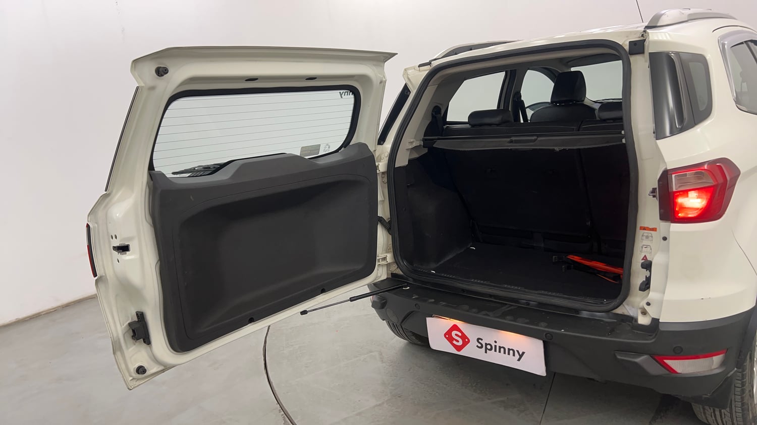 Used 2015 Ford EcoSport Titanium 1.5 TDCi (Opt) Diesel Manual interior DICKY DOOR OPEN VIEW