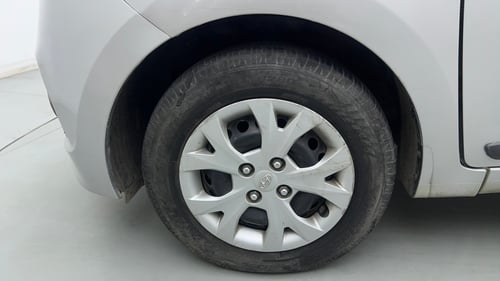 Used 2016 Hyundai Grand i10 Sportz 1.2 Kappa VTVT Petrol Manual tyres LEFT FRONT TYRE RIM VIEW
