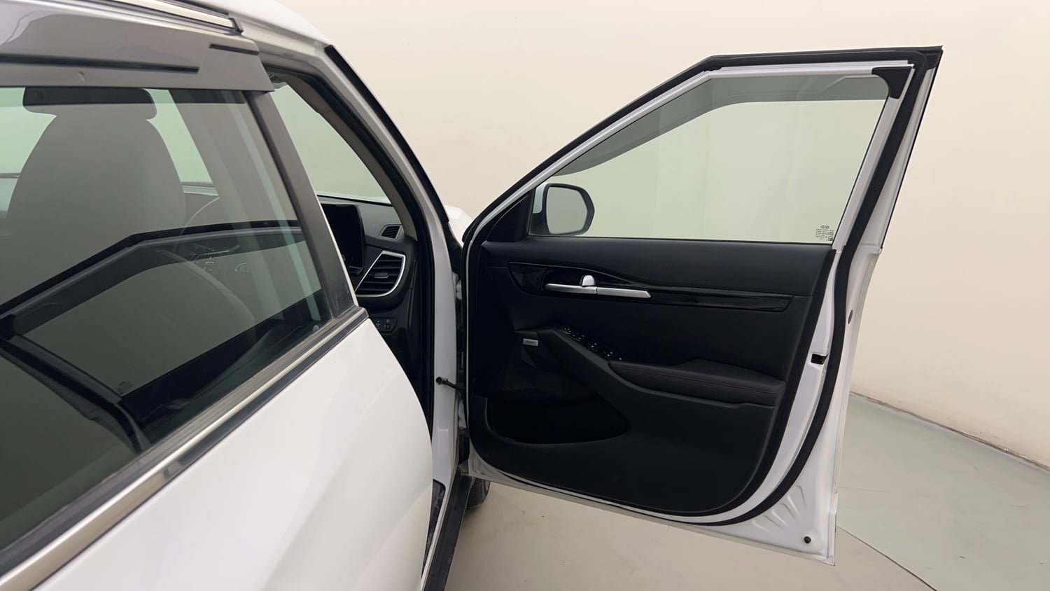 Used 2021 Kia Seltos GTX Plus AT 1.5 Diesel Diesel Automatic interior RIGHT FRONT DOOR OPEN VIEW