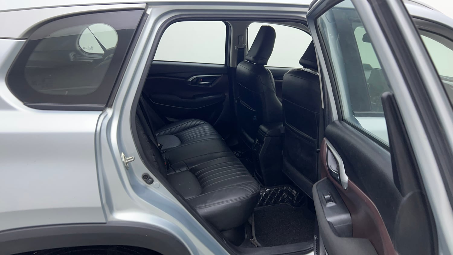 Used 2024 Maruti Suzuki Grand Vitara Delta Smart Hybrid Petrol Manual interior RIGHT SIDE REAR DOOR CABIN VIEW