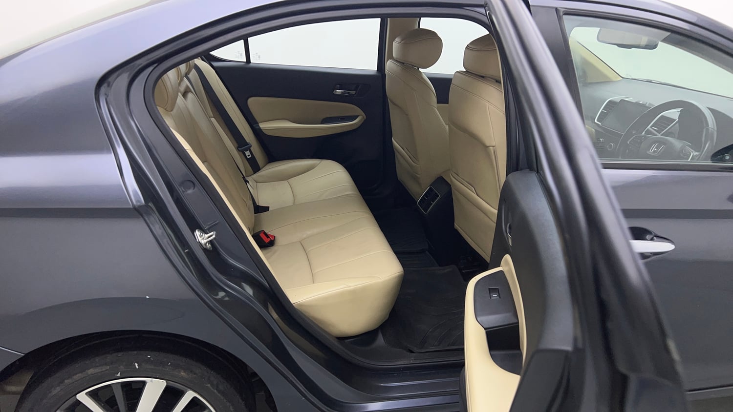 Used 2022 Honda City ZX CVT Petrol Petrol Automatic interior RIGHT SIDE REAR DOOR CABIN VIEW