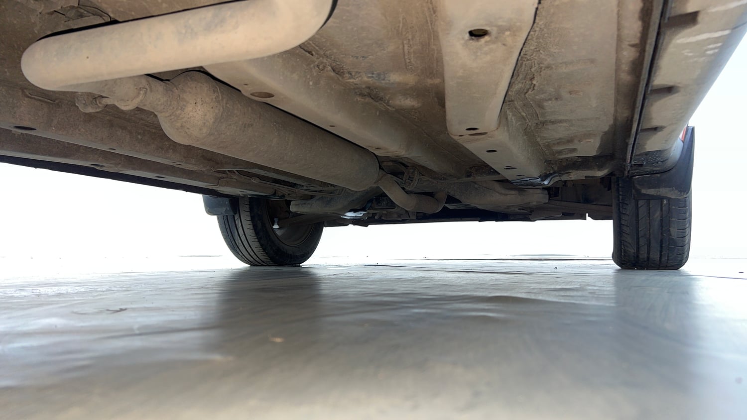 Used 2019 Tata Nexon XZA Plus Diesel Dual Tone Diesel Automatic extra REAR RIGHT UNDERBODY VIEW