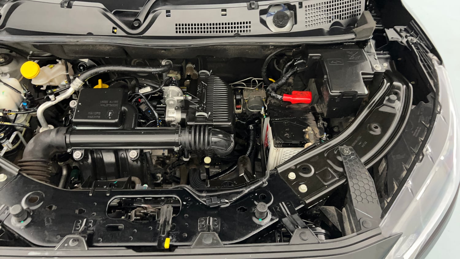 Used 2024 Nissan Magnite XL Petrol Manual engine ENGINE LEFT SIDE VIEW