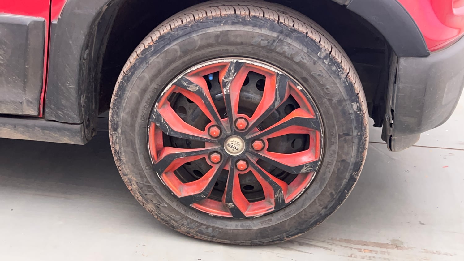 Used 2020 Maruti Suzuki S-Presso VXi Plus Petrol Manual tyres RIGHT FRONT TYRE RIM VIEW