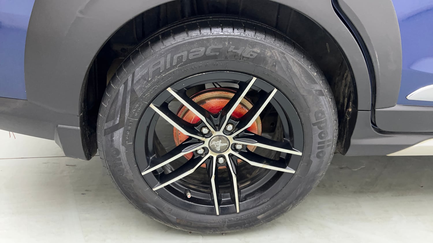 Used 2021 Maruti Suzuki XL6 Zeta AT Petrol Petrol Automatic tyres RIGHT REAR TYRE RIM VIEW