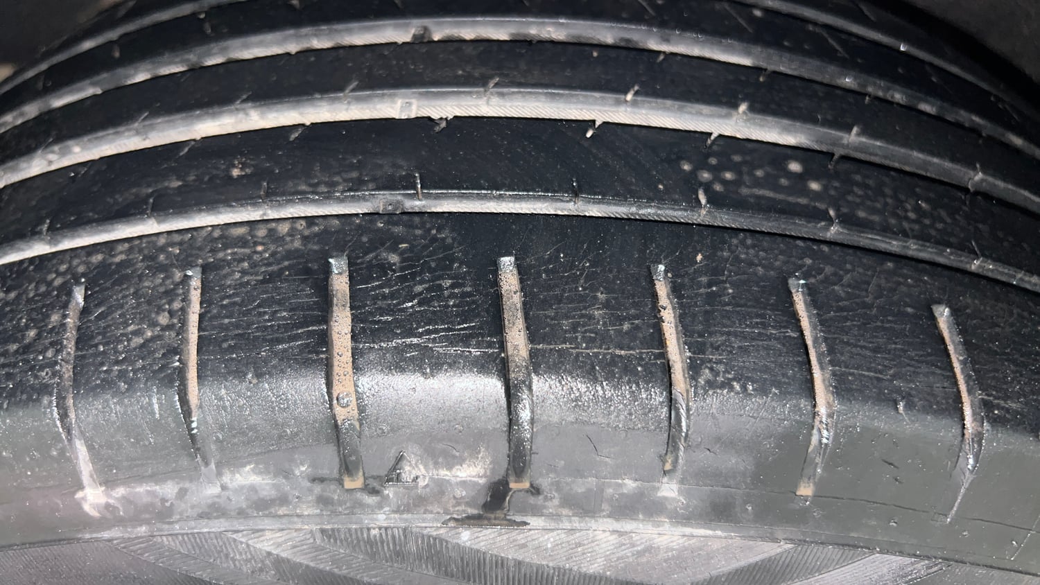 Used 2017 Maruti Suzuki Baleno Zeta 1.2 Petrol Manual tyres LEFT REAR TYRE TREAD VIEW