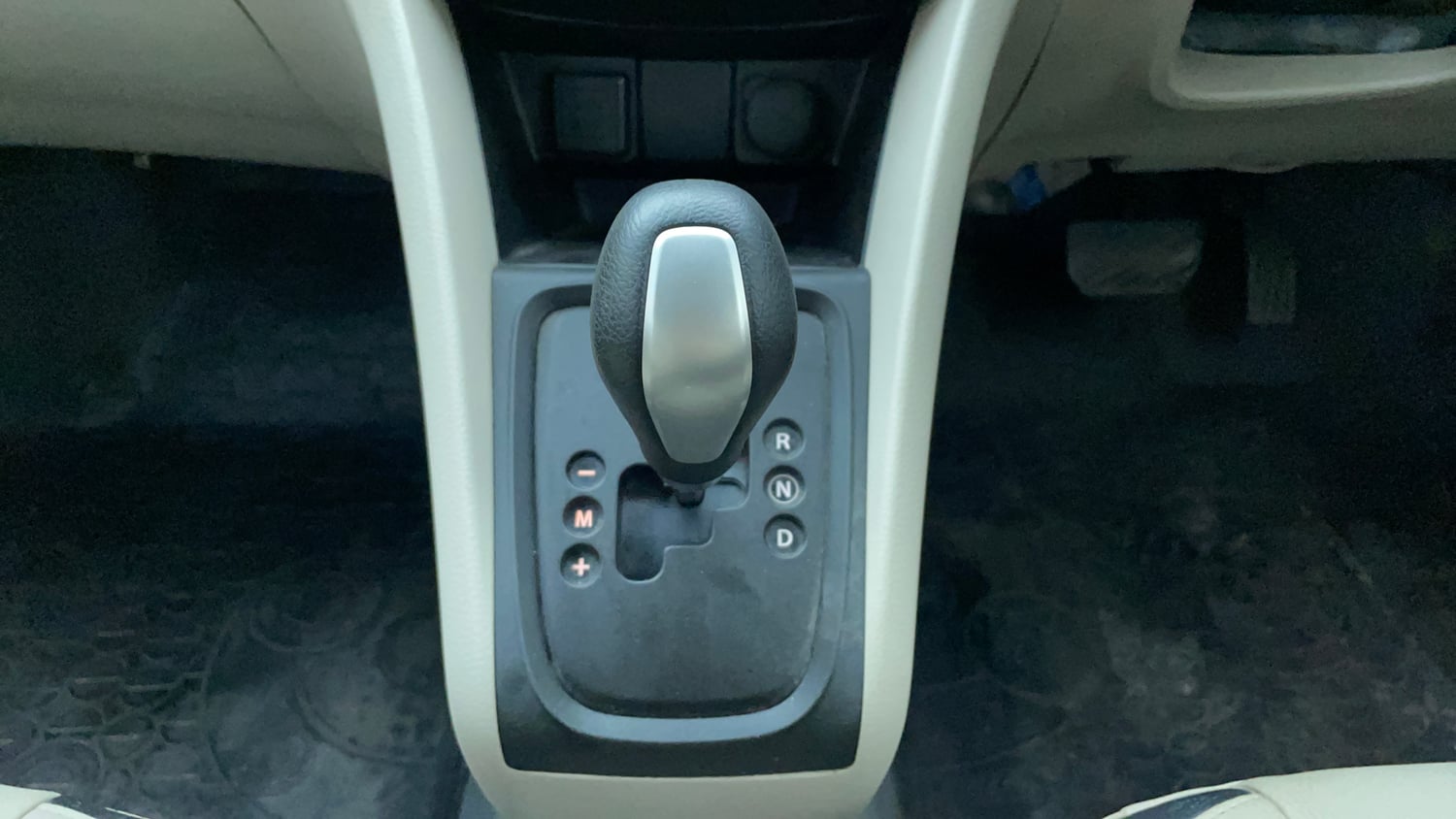 Used 2020 Maruti Suzuki Celerio ZXi AMT Petrol Automatic interior GEAR  KNOB VIEW