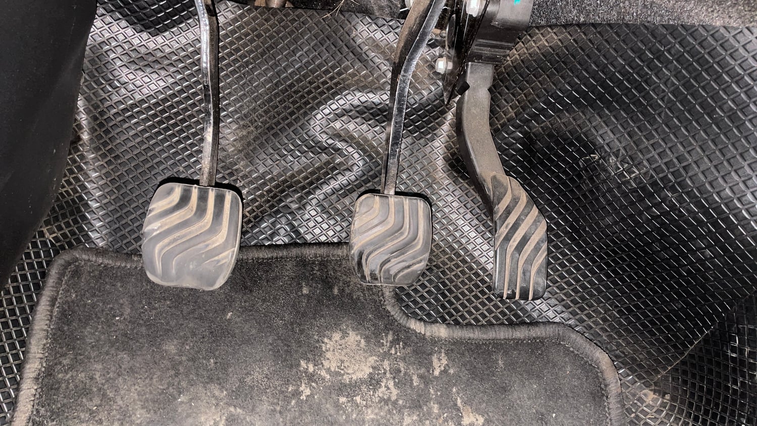 Used 2022 Renault Triber Limited Edition Petrol Manual interior PEDALS VIEW