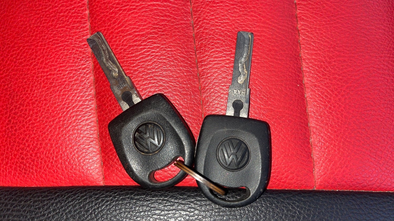 Used 2019 Volkswagen Polo Trendline 1.0L (P) Petrol Manual extra CAR KEY VIEW
