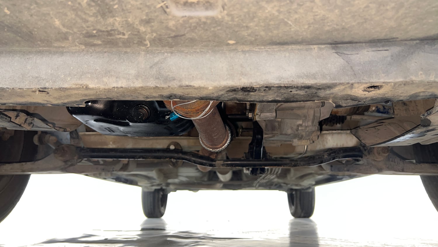 Used 2022 Tata Tigor XZ CNG Cng Manual extra FRONT LEFT UNDERBODY VIEW