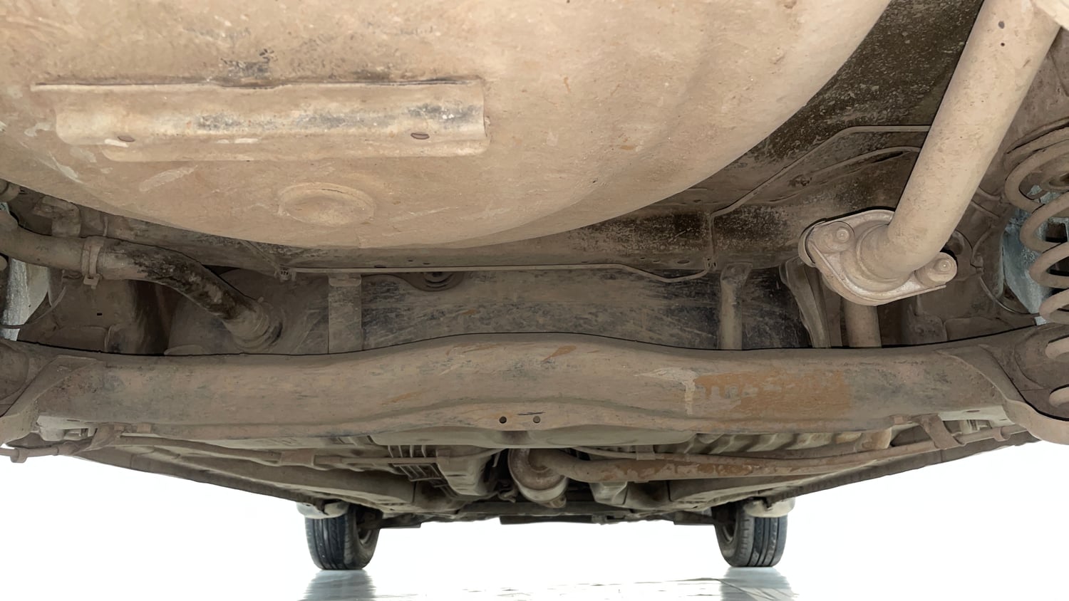 Used 2015 Honda Amaze 1.2 SX i-VTEC Petrol Manual extra REAR UNDERBODY VIEW (TAKEN FROM REAR)