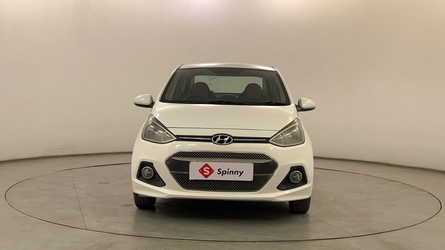 Used 2015 Hyundai Xcent Base 1.2 Petrol Manual exterior FRONT VIEW