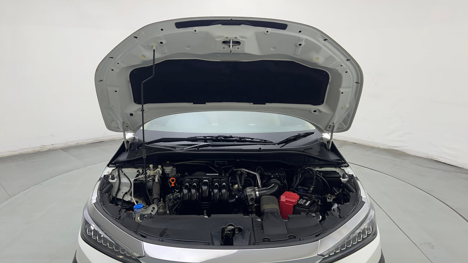Used 2022 Honda City ZX CVT Petrol Petrol Automatic engine ENGINE & BONNET OPEN FRONT VIEW
