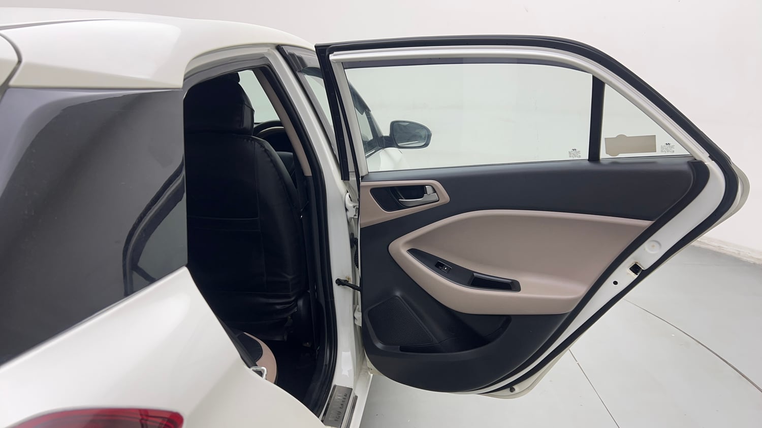 Used 2018 Hyundai Elite i20 Asta 1.2 (O) Petrol Manual interior RIGHT REAR DOOR OPEN VIEW
