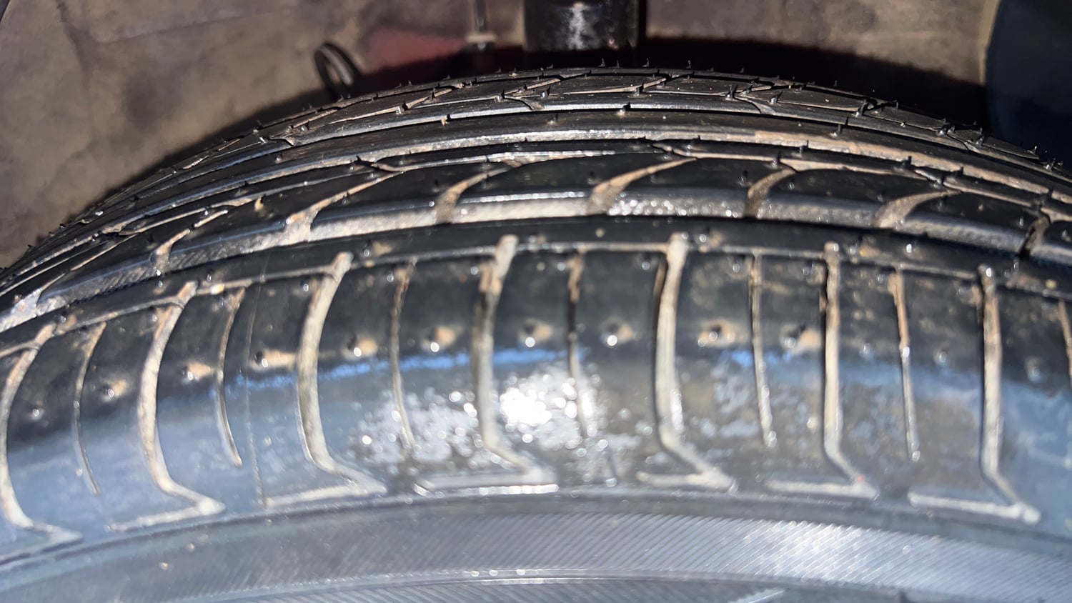 Used 2022 Hyundai Grand i10 Nios Sportz 1.2 Kappa VTVT CNG Cng Manual tyres RIGHT FRONT TYRE TREAD VIEW
