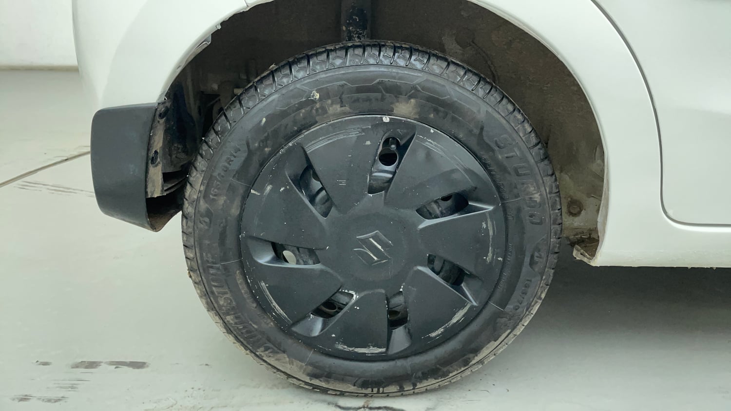 Used 2021 Maruti Suzuki Celerio VXi Petrol Manual tyres RIGHT REAR TYRE RIM VIEW