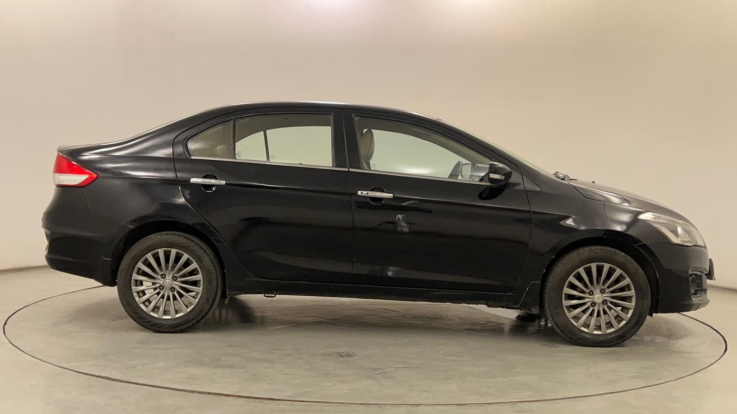 Used 2016 Maruti Suzuki Ciaz ZXI+ AT Petrol Automatic exterior RIGHT SIDE VIEW