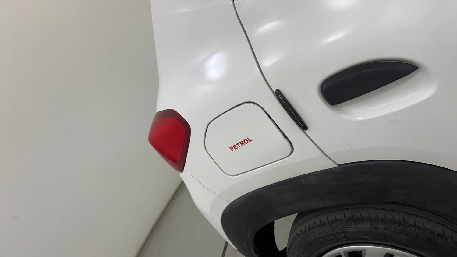 Used 2015 Renault Kwid RXT Petrol Manual dents MINOR DENT