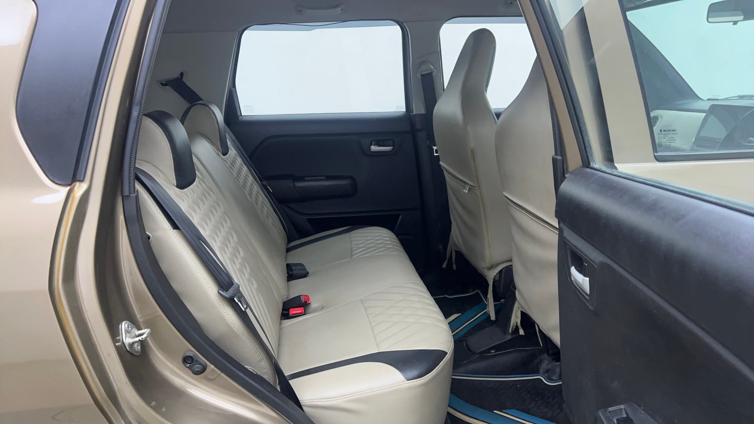 Used 2021 Maruti Suzuki Wagon R 1.0 VXi 1.0 Petrol Manual interior RIGHT SIDE REAR DOOR CABIN VIEW