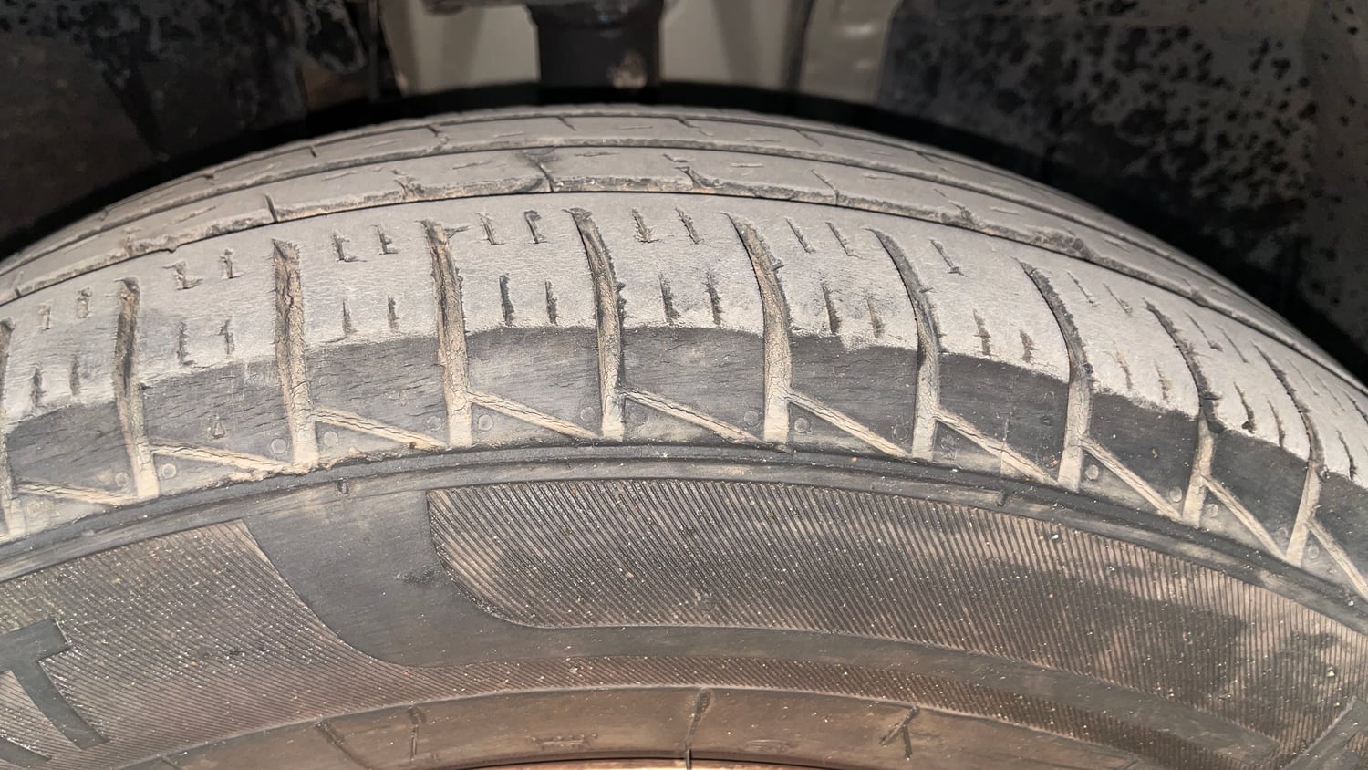 Used 2022 Renault Triber Limited Edition Petrol Manual tyres RIGHT FRONT TYRE TREAD VIEW