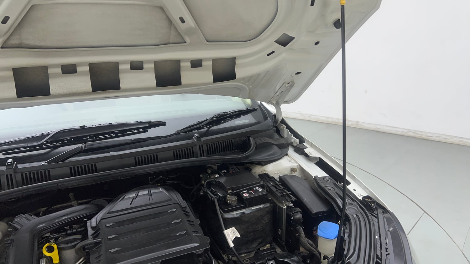Used 2023 Skoda Slavia Style 1.0L TSI MT Petrol Manual engine ENGINE LEFT SIDE HINGE & APRON VIEW